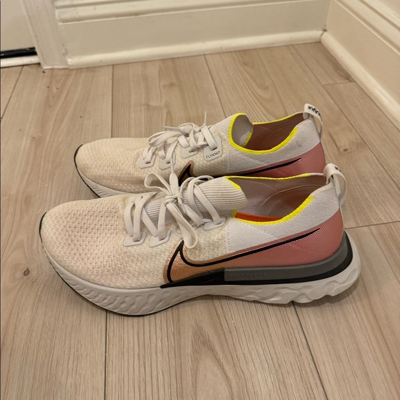 Nike React Infinity Run - Picture 6 of 9